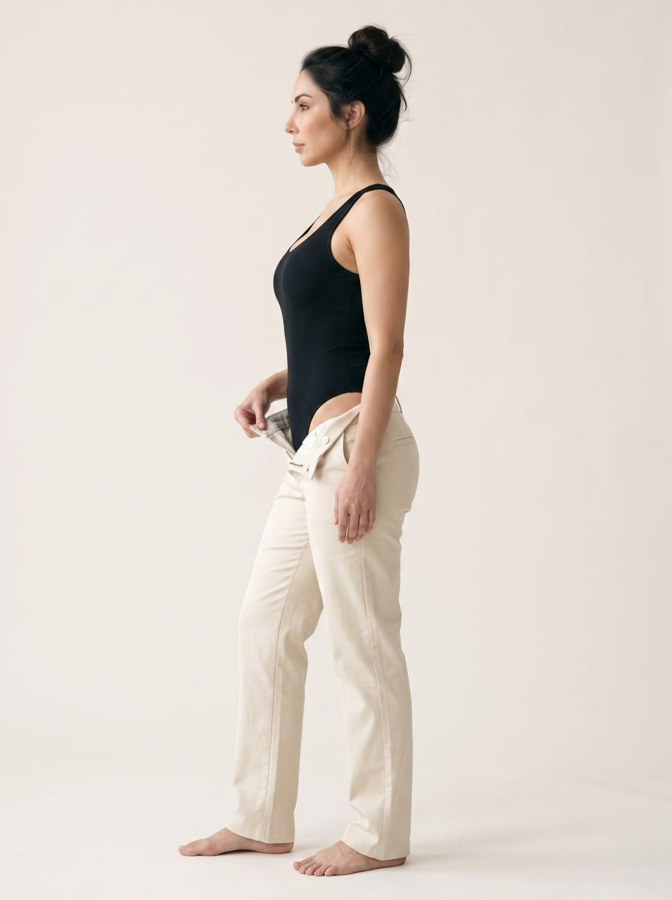 Sleeveless Scoop Neck Bodysuit